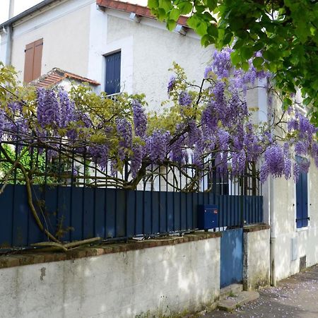 Bleautiful "Eugenie" Charmante Maison De Ville Fontainebleau Exterior photo
